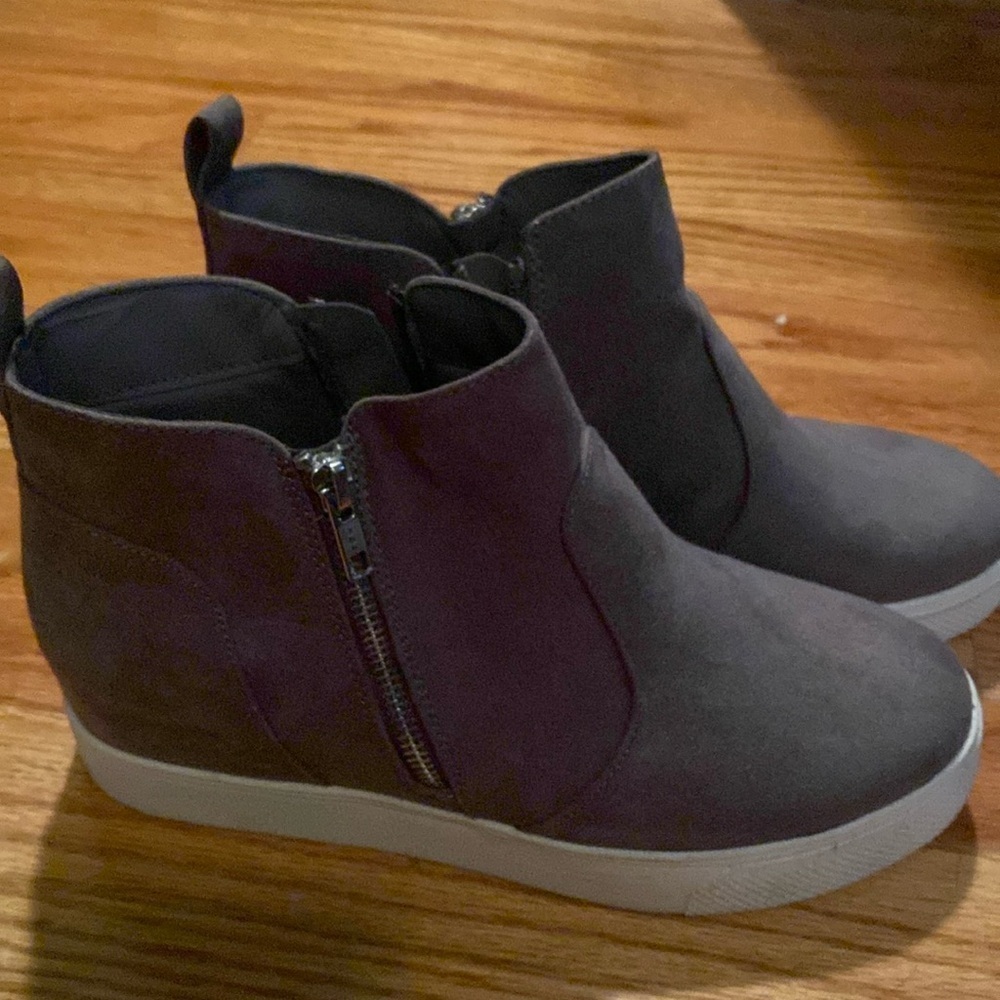 Francesca’s shoes